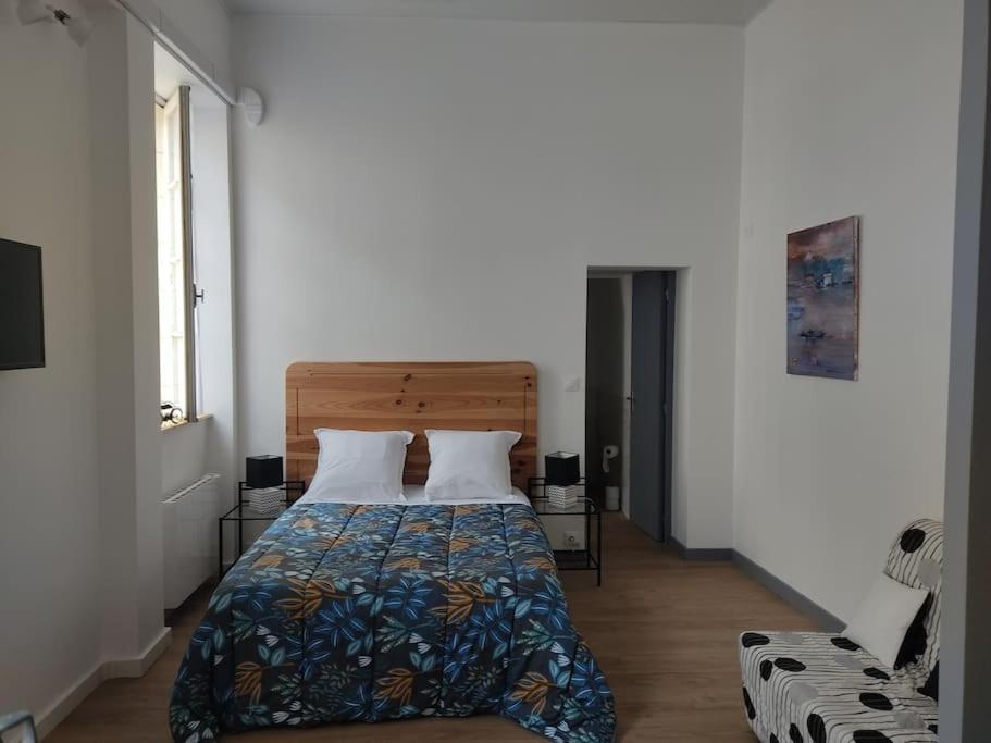 Appartement Avec Parking Prive Saumur Bagian luar foto